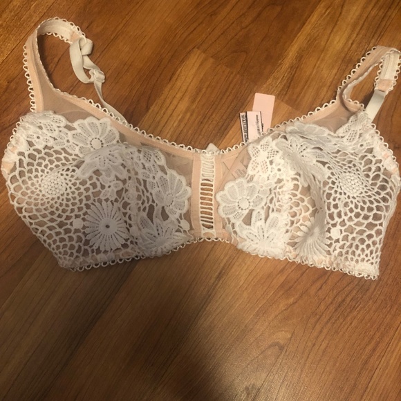 Other - XS Victoria Secret Bralet NWT